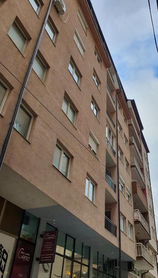 Zogu Apartments - City Center Pristina Esterno foto