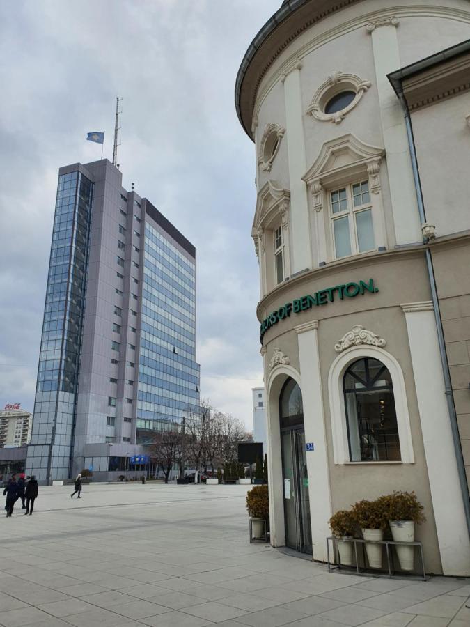 Zogu Apartments - City Center Pristina Esterno foto